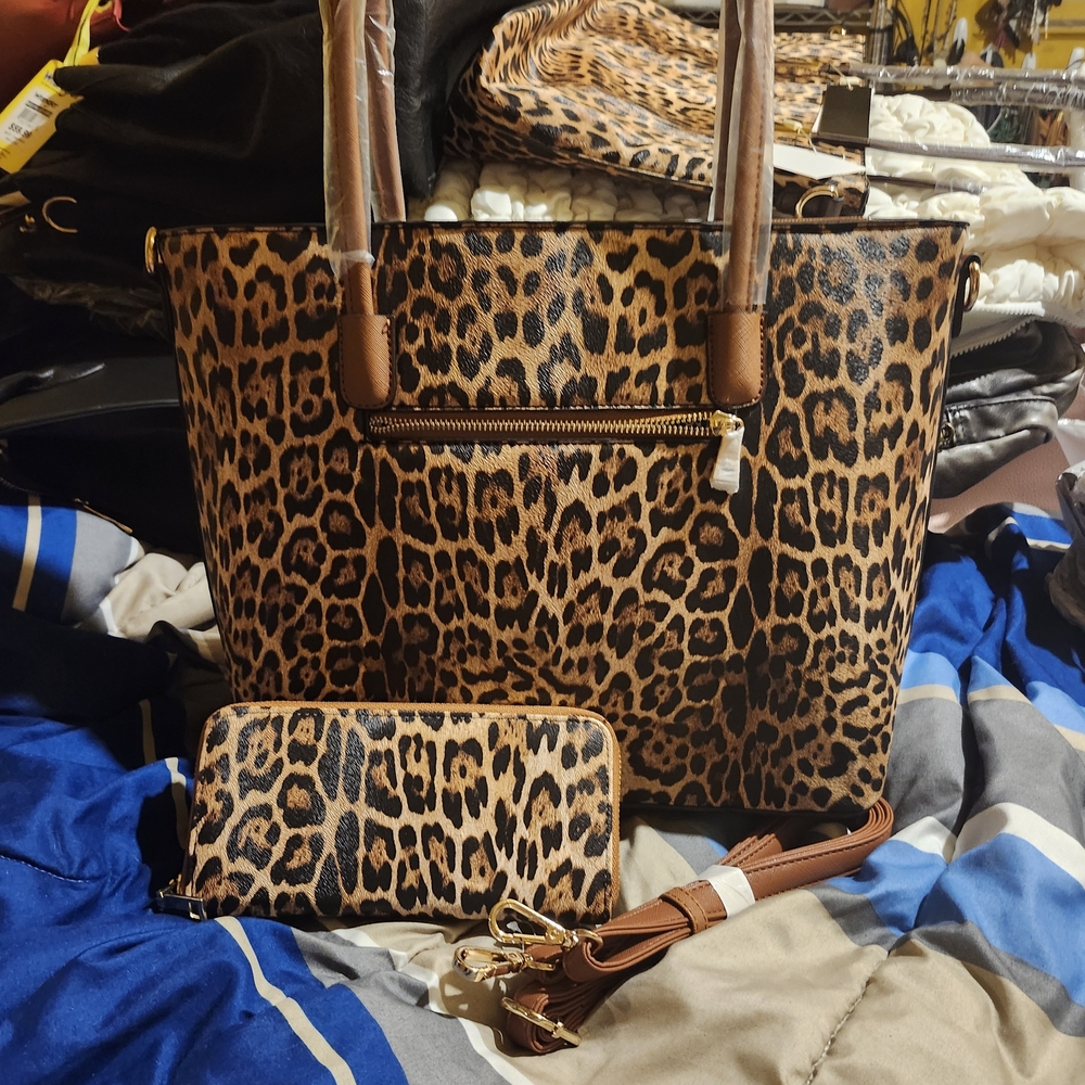 Leopard Print Tote Bag with Brown Accents - Picture 4 of 5